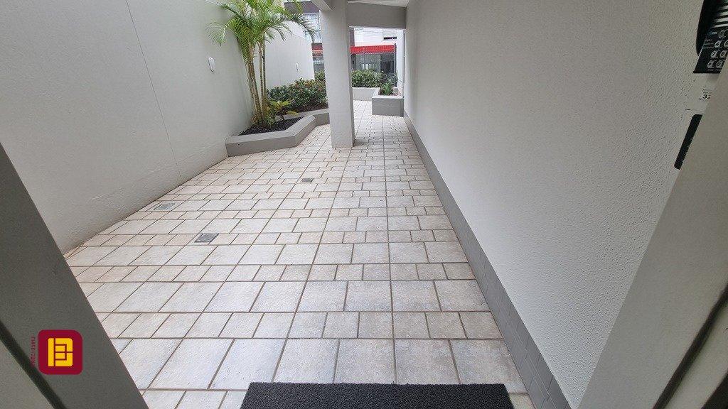 Cobertura com 221m², 3 quartos (sendo 1 suíte), 1 garagem, no bairro Centro em Florianópolis
