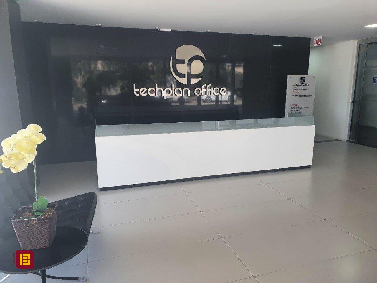 Sala com 100m², 4 garagens, no bairro Saco Grande em Florianópolis