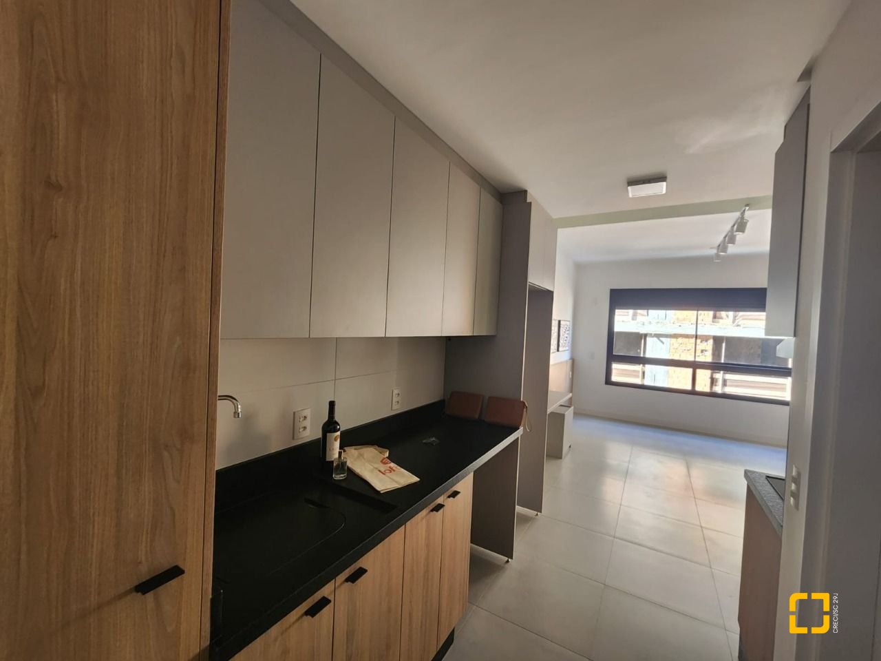 Apartamento com 31m², 1 quarto, 1 garagem, no bairro Centro em Florianópolis
