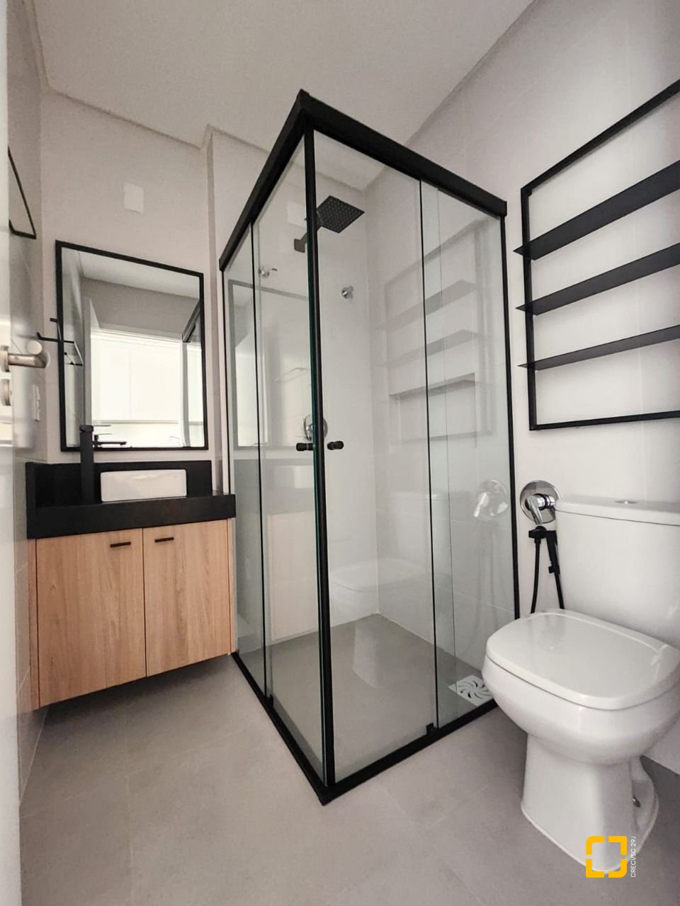 Apartamento com 31m², 1 quarto, 1 garagem, no bairro Centro em Florianópolis
