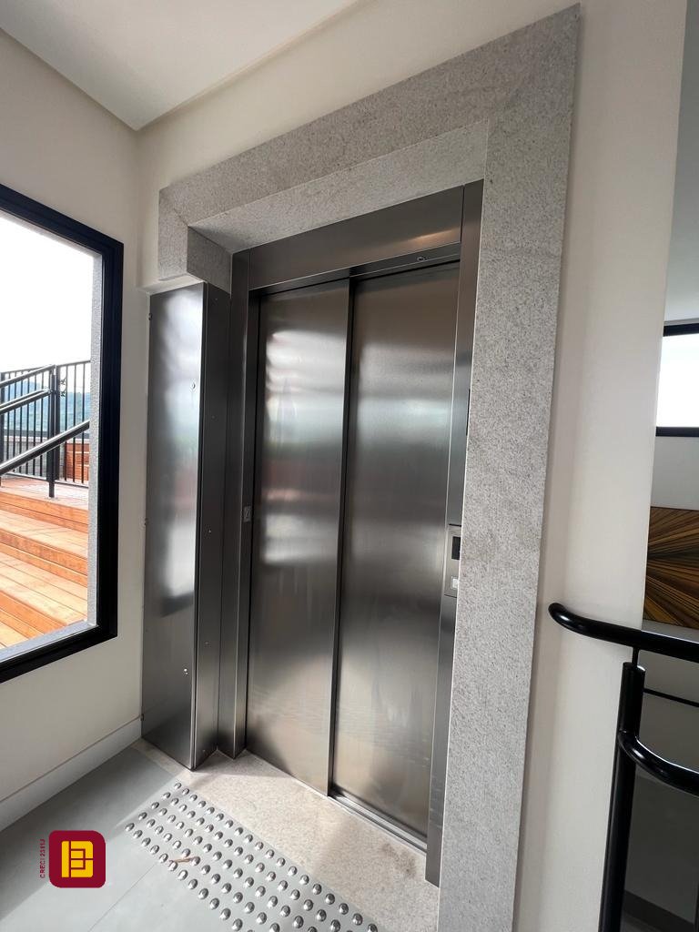 Loft com 42m², 1 quarto (sendo 1 suíte), 1 garagem, no bairro Novo Campeche em Florianópolis