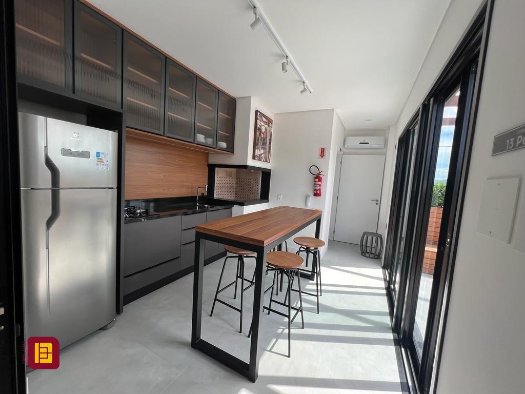 Loft com 42m², 1 quarto (sendo 1 suíte), 1 garagem, no bairro Novo Campeche em Florianópolis