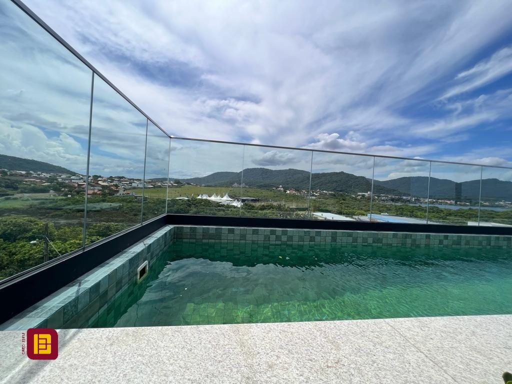 Loft com 42m², 1 quarto (sendo 1 suíte), 1 garagem, no bairro Novo Campeche em Florianópolis