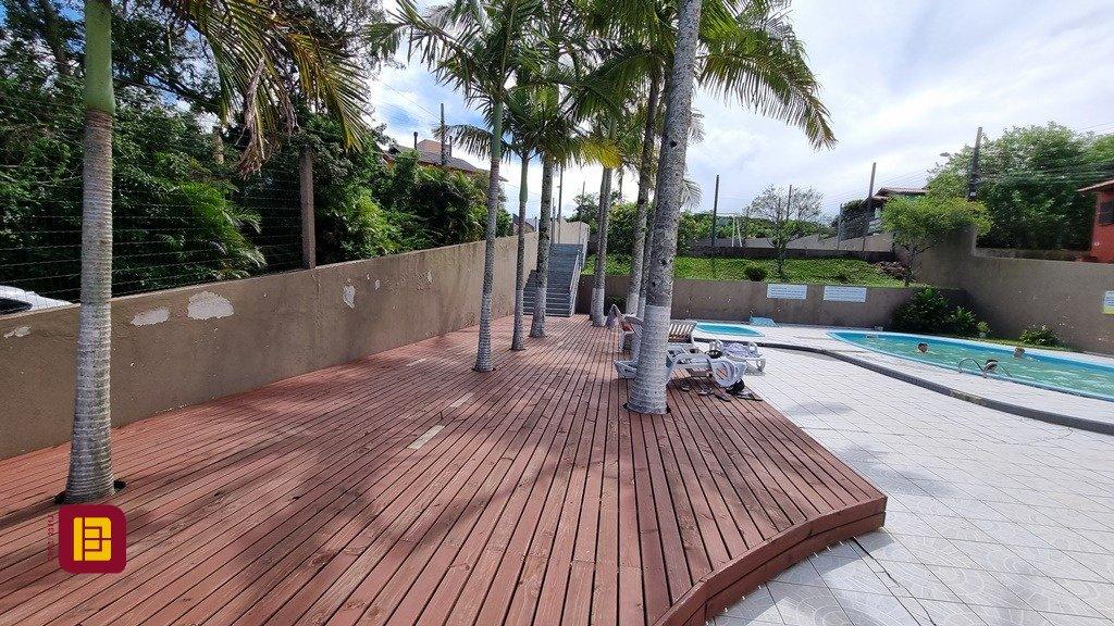 Apartamento com 77m², 3 quartos (sendo 1 suíte), 2 garagens, no bairro Santinho em Florianópolis