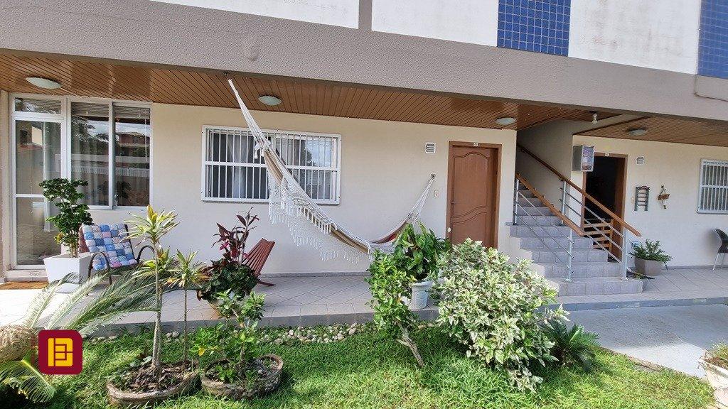 Apartamento com 77m², 3 quartos (sendo 1 suíte), 2 garagens, no bairro Santinho em Florianópolis