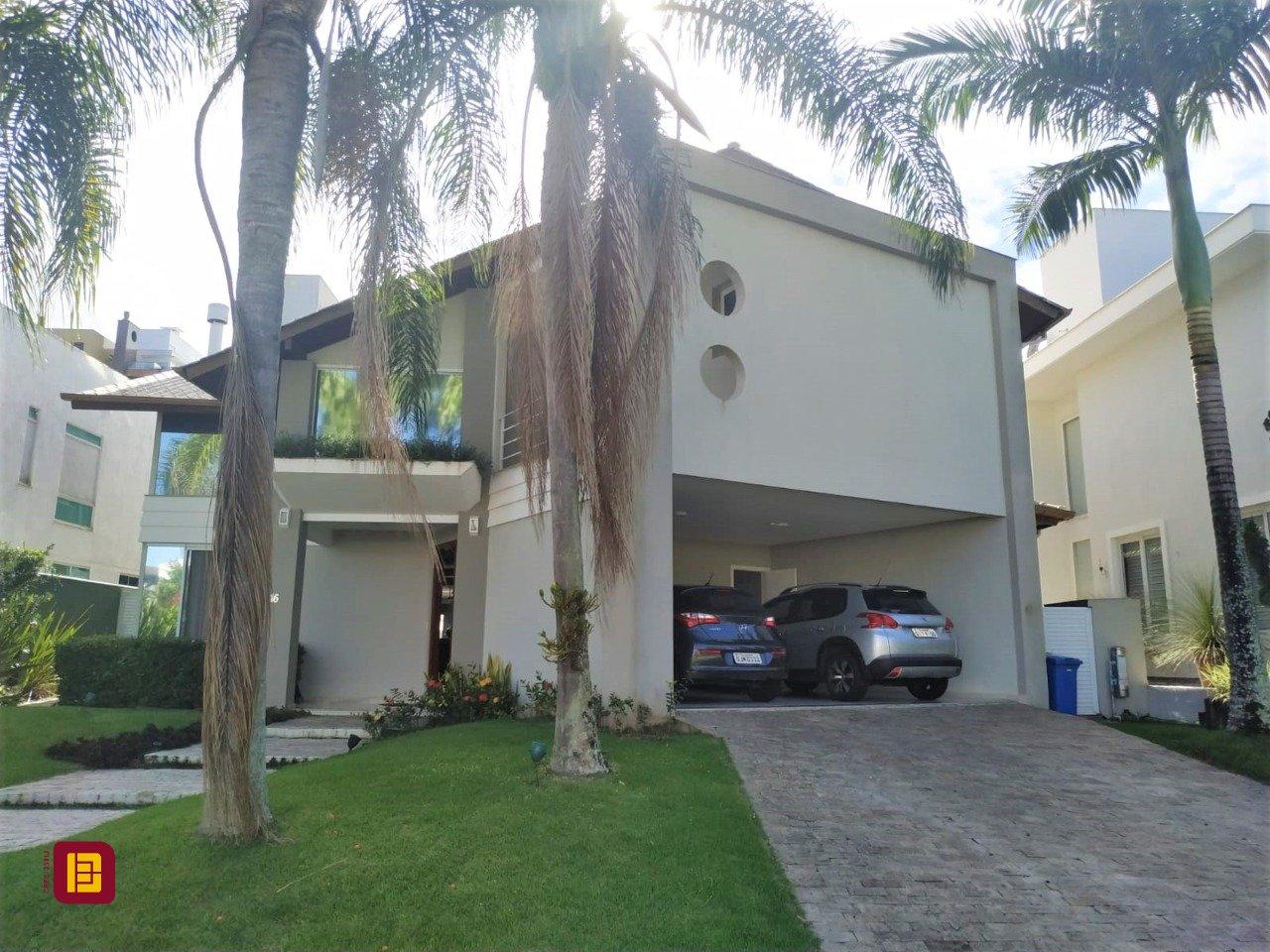 Casa de Condomínio com 393m², 4 quartos (sendo 4 suítes), 2 garagens, no bairro Santa Mônica em Florianópolis