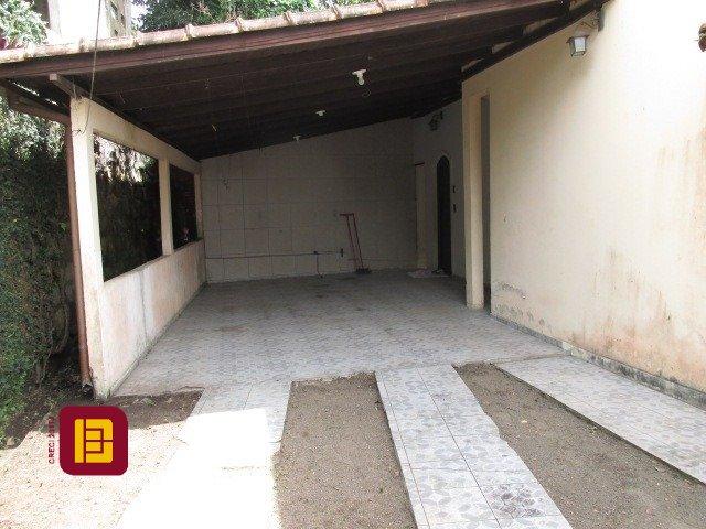 Casa com 160m², 5 quartos (sendo 1 suíte), 2 garagens, no bairro Saco dos Limões em Florianópolis