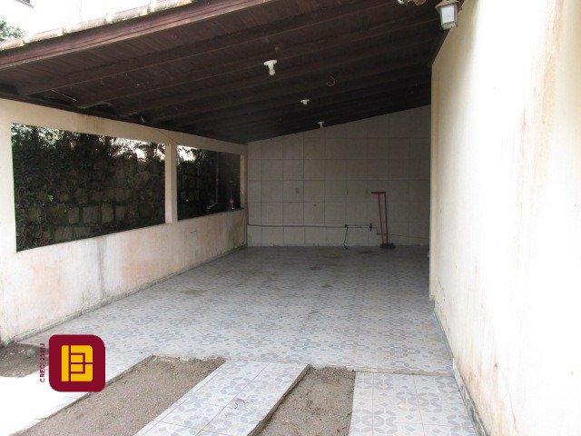 Casa com 160m², 5 quartos (sendo 1 suíte), 2 garagens, no bairro Saco dos Limões em Florianópolis
