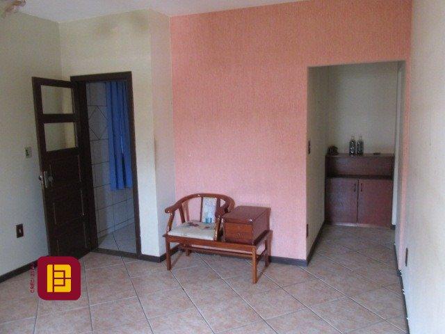 Casa com 160m², 5 quartos (sendo 1 suíte), 2 garagens, no bairro Saco dos Limões em Florianópolis