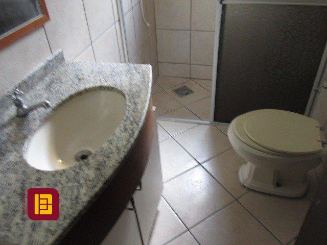 Casa com 160m², 5 quartos (sendo 1 suíte), 2 garagens, no bairro Saco dos Limões em Florianópolis