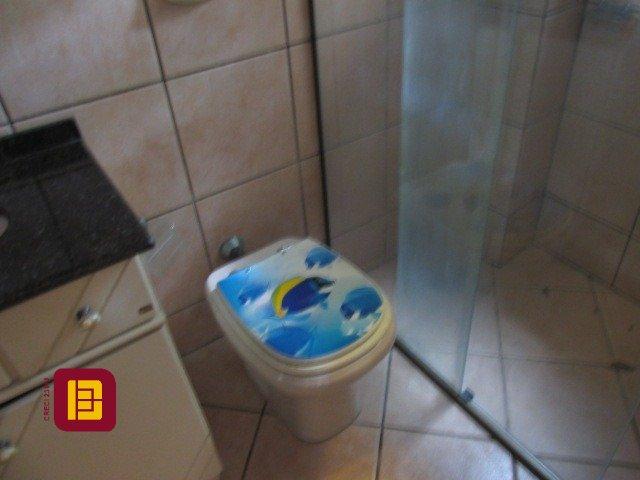 Casa com 160m², 5 quartos (sendo 1 suíte), 2 garagens, no bairro Saco dos Limões em Florianópolis