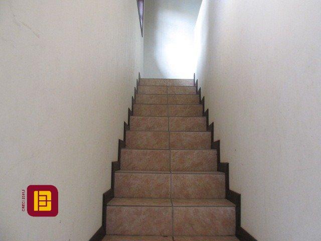 Casa com 160m², 5 quartos (sendo 1 suíte), 2 garagens, no bairro Saco dos Limões em Florianópolis
