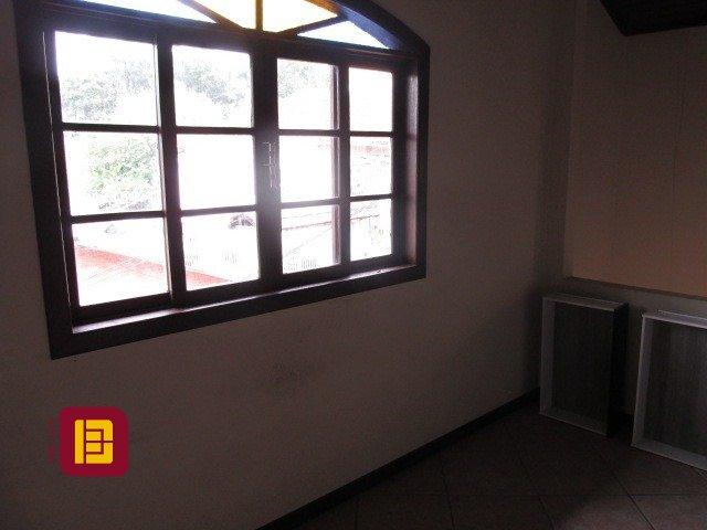 Casa com 160m², 5 quartos (sendo 1 suíte), 2 garagens, no bairro Saco dos Limões em Florianópolis