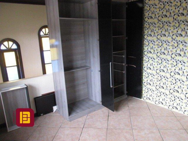 Casa com 160m², 5 quartos (sendo 1 suíte), 2 garagens, no bairro Saco dos Limões em Florianópolis