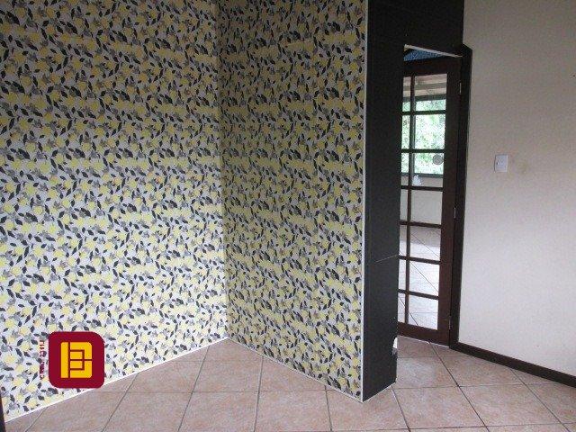Casa com 160m², 5 quartos (sendo 1 suíte), 2 garagens, no bairro Saco dos Limões em Florianópolis