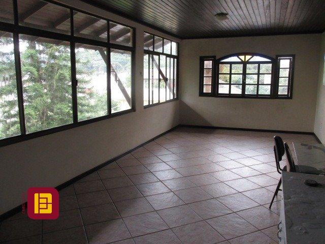 Casa com 160m², 5 quartos (sendo 1 suíte), 2 garagens, no bairro Saco dos Limões em Florianópolis