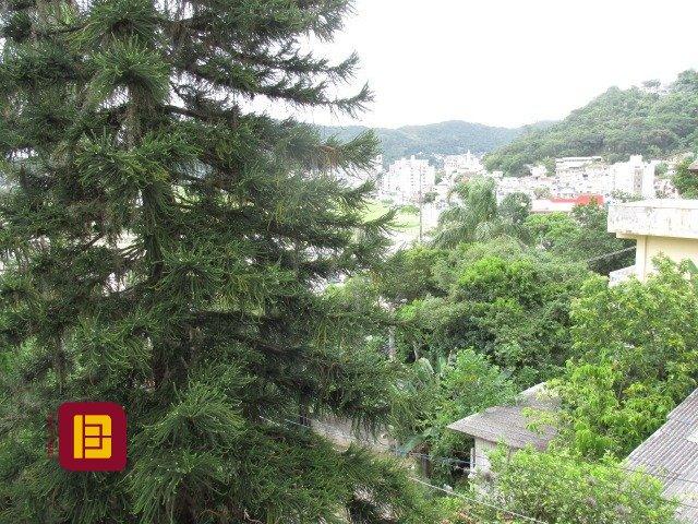 Casa com 160m², 5 quartos (sendo 1 suíte), 2 garagens, no bairro Saco dos Limões em Florianópolis