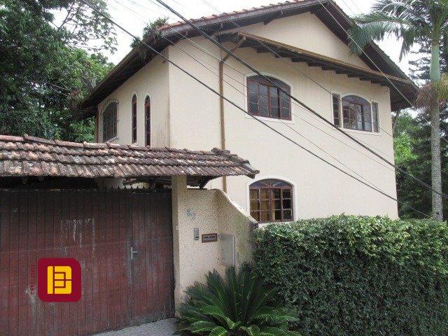 Casa com 160m², 5 quartos (sendo 1 suíte), 2 garagens, no bairro Saco dos Limões em Florianópolis