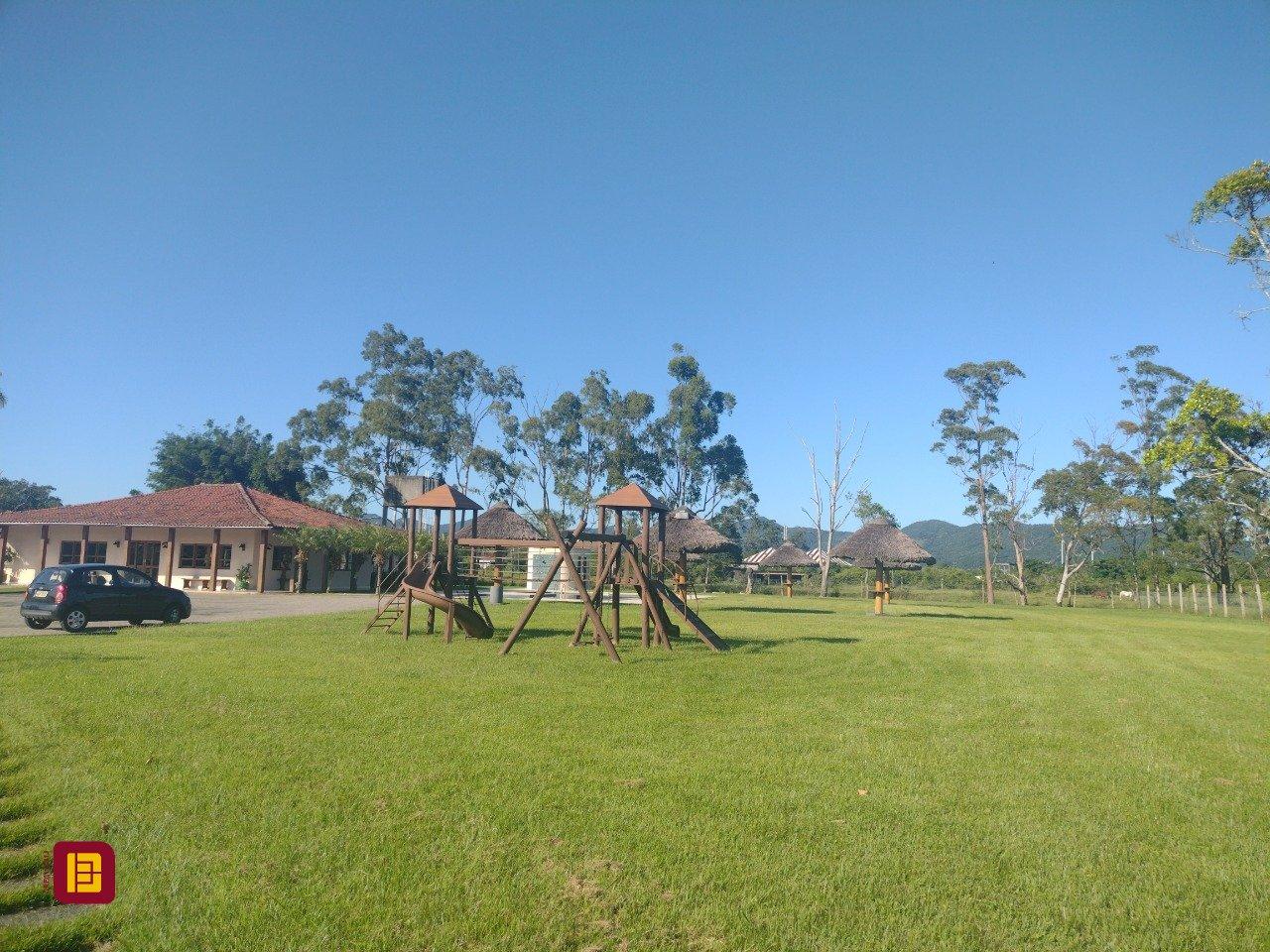 Terreno com 35000m², no bairro Ratones em Florianópolis