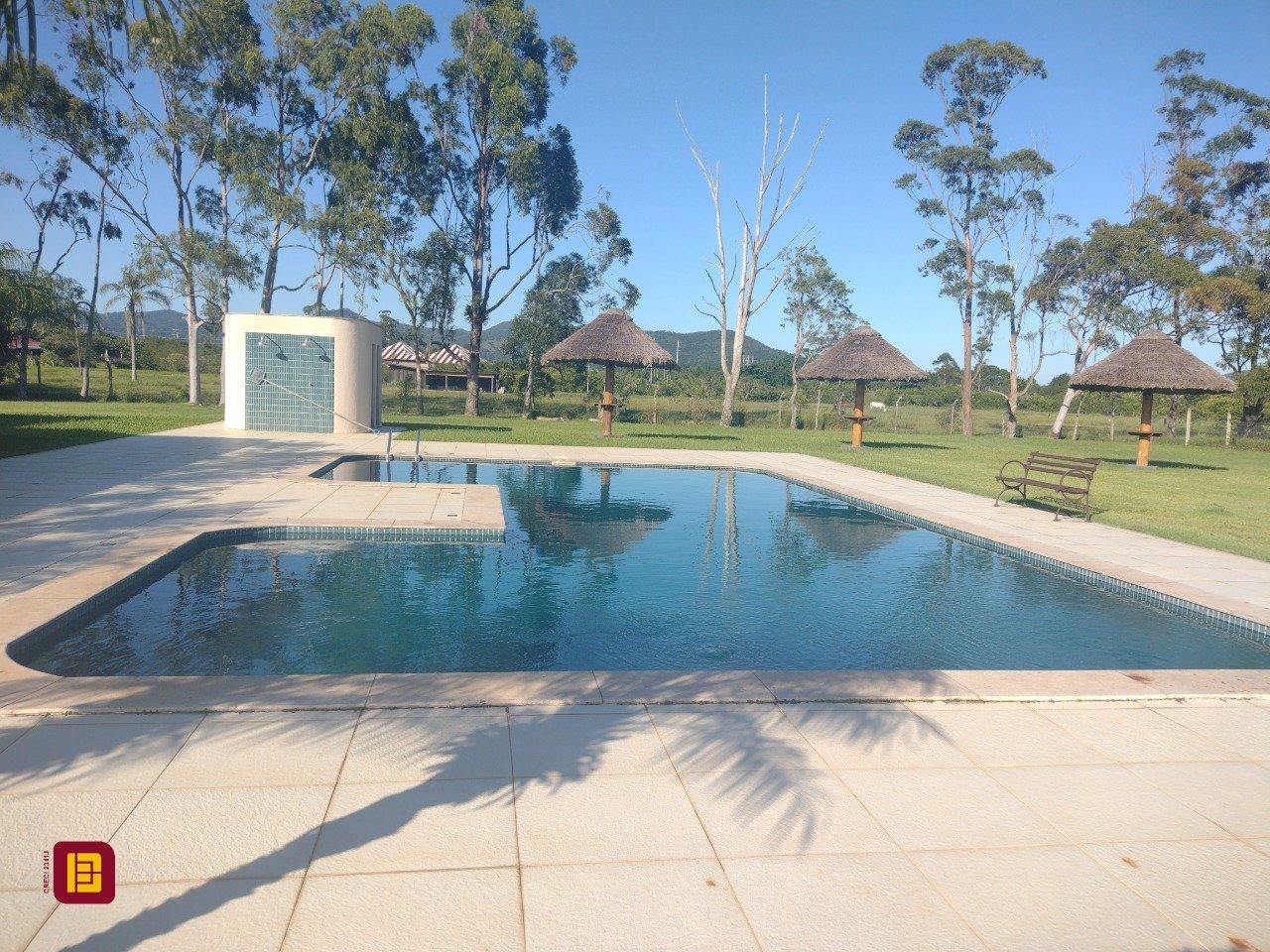 Terreno com 35000m², no bairro Ratones em Florianópolis