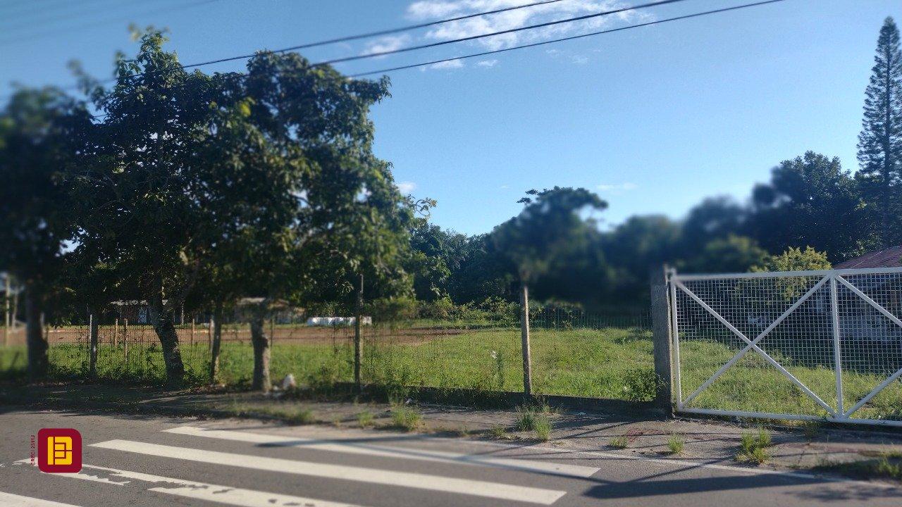 Terreno com 240000m², no bairro Vargem Grande em Florianópolis