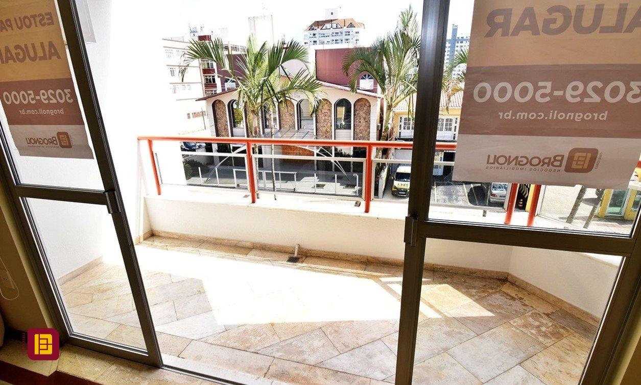 Apartamento com 143m², 5 quartos (sendo 1 suíte), 3 garagens, no bairro Balneário em Florianópolis