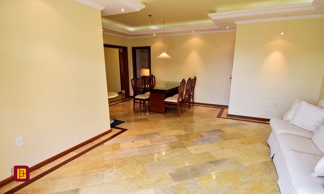 Apartamento com 143m², 5 quartos (sendo 1 suíte), 3 garagens, no bairro Balneário em Florianópolis