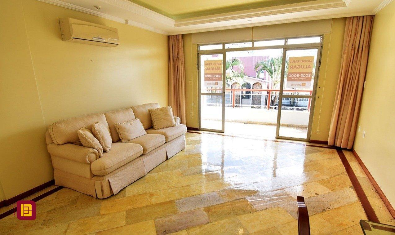 Apartamento com 143m², 5 quartos (sendo 1 suíte), 3 garagens, no bairro Balneário em Florianópolis