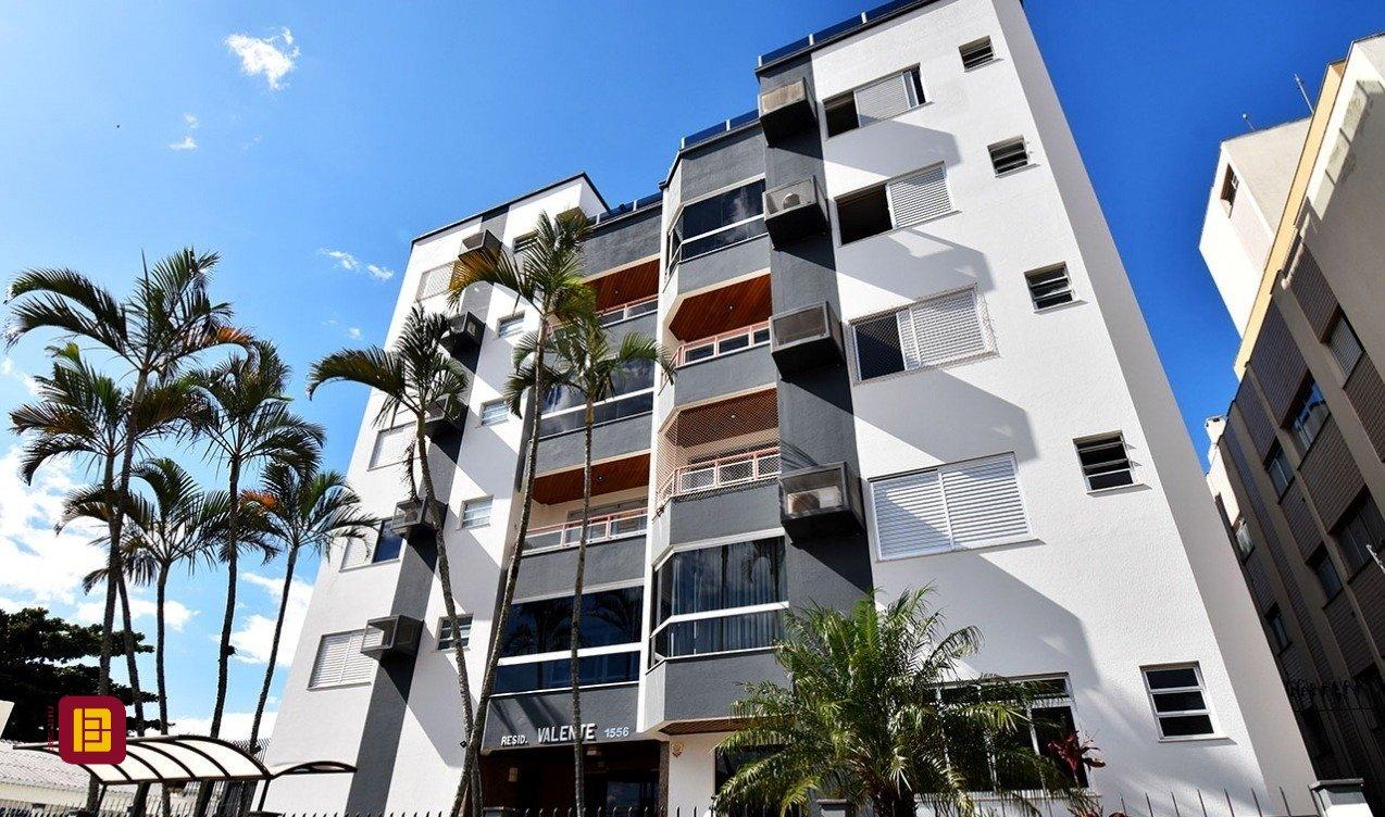 Apartamento com 143m², 5 quartos (sendo 1 suíte), 3 garagens, no bairro Balneário em Florianópolis