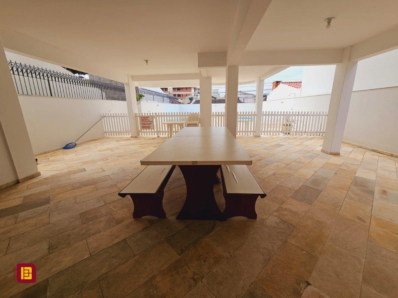 Apartamento com 143m², 5 quartos (sendo 1 suíte), 3 garagens, no bairro Balneário em Florianópolis