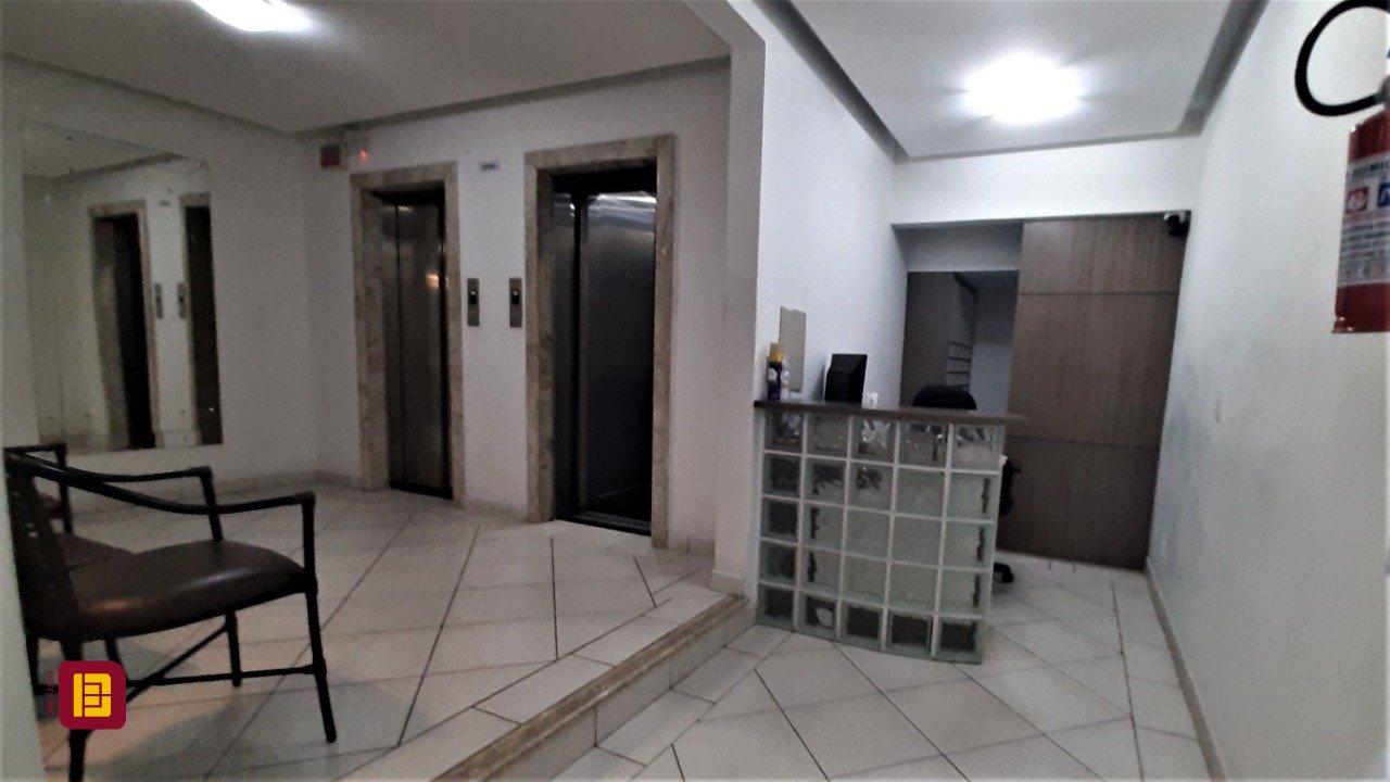 Apartamento com 99m², 3 quartos, no bairro Centro em Florianópolis