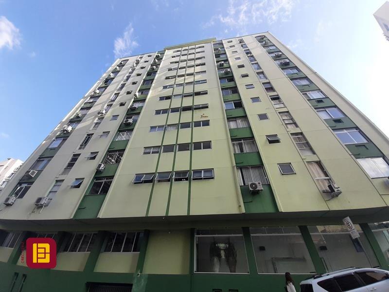 Apartamento com 54m², 2 quartos, no bairro Centro em Florianópolis