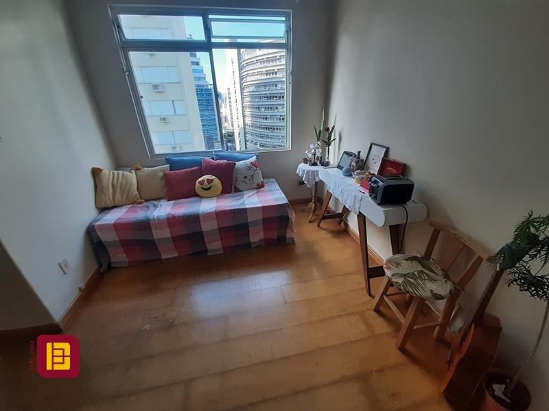 Apartamento com 54m², 2 quartos, no bairro Centro em Florianópolis