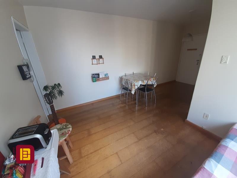 Apartamento com 54m², 2 quartos, no bairro Centro em Florianópolis