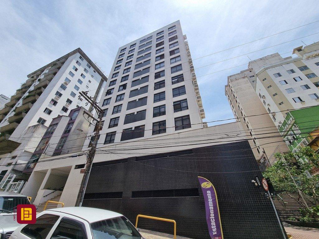 Sala com 32m², no bairro Centro em Florianópolis
