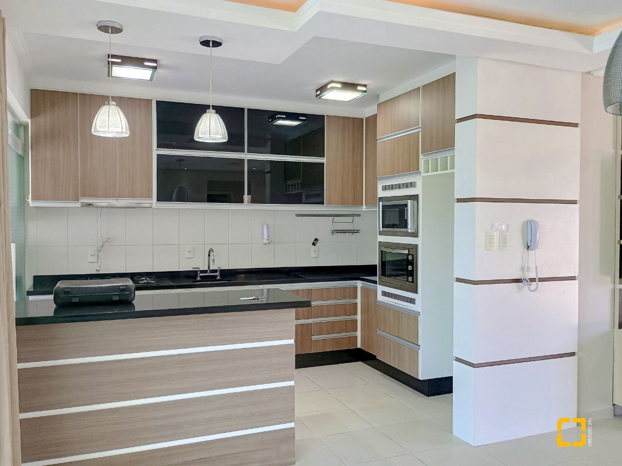 Cobertura com 205m², 4 quartos (sendo 1 suíte), 2 garagens, no bairro Ingleses em Florianópolis