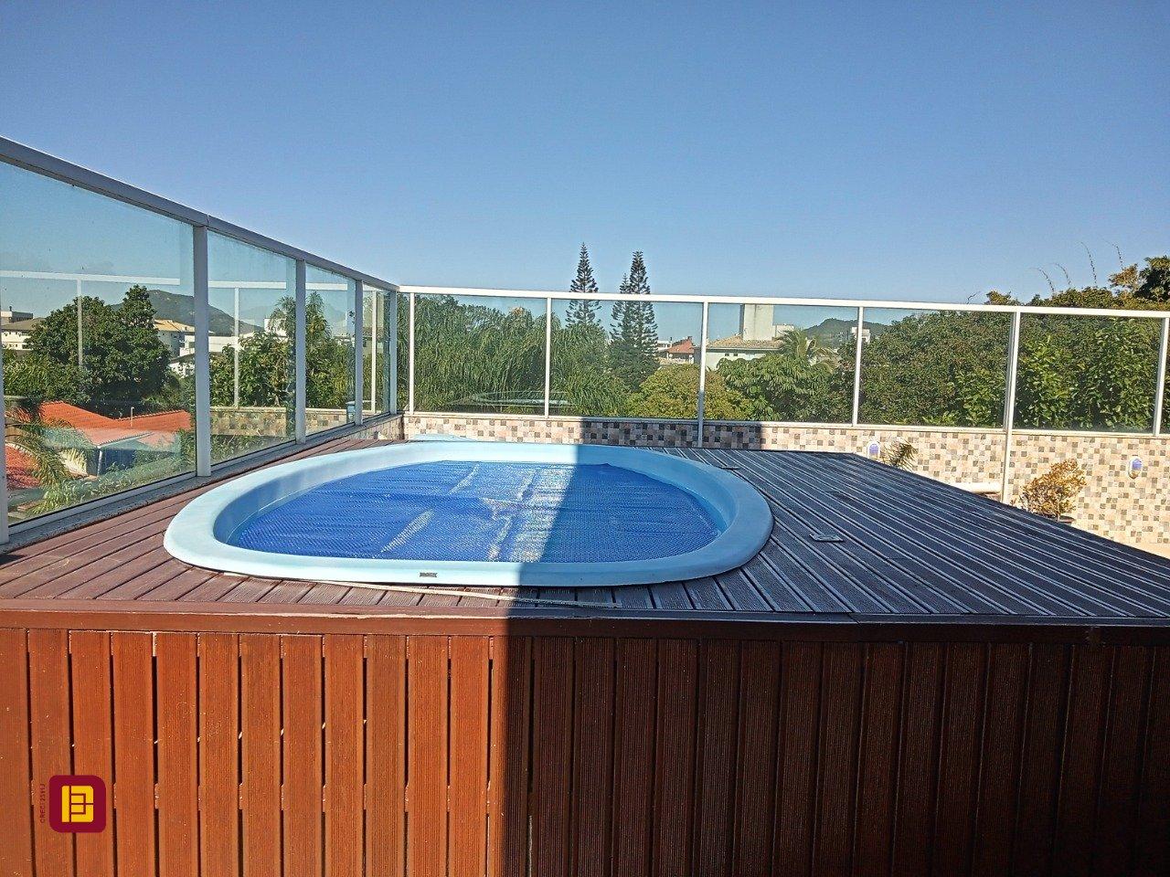 Cobertura com 205m², 4 quartos (sendo 1 suíte), 2 garagens, no bairro Ingleses em Florianópolis