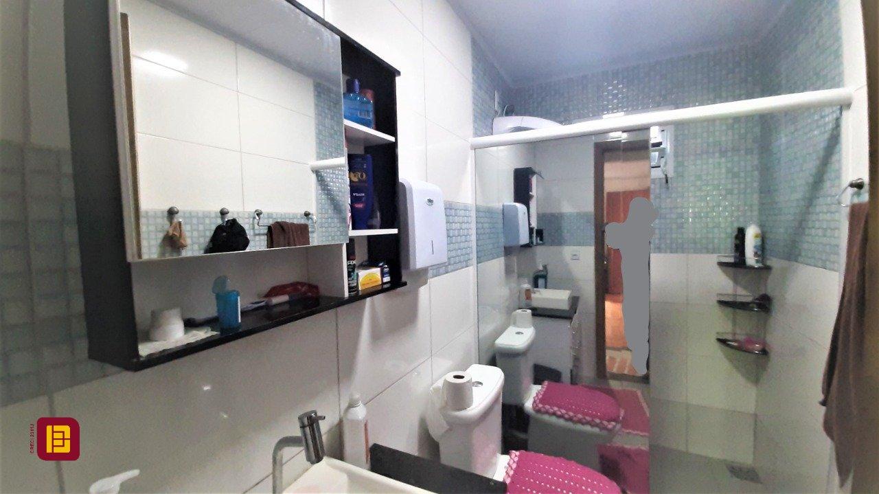 Casa com 68m², 3 quartos, 1 garagem, no bairro Ponte do Imaruim em Palhoça