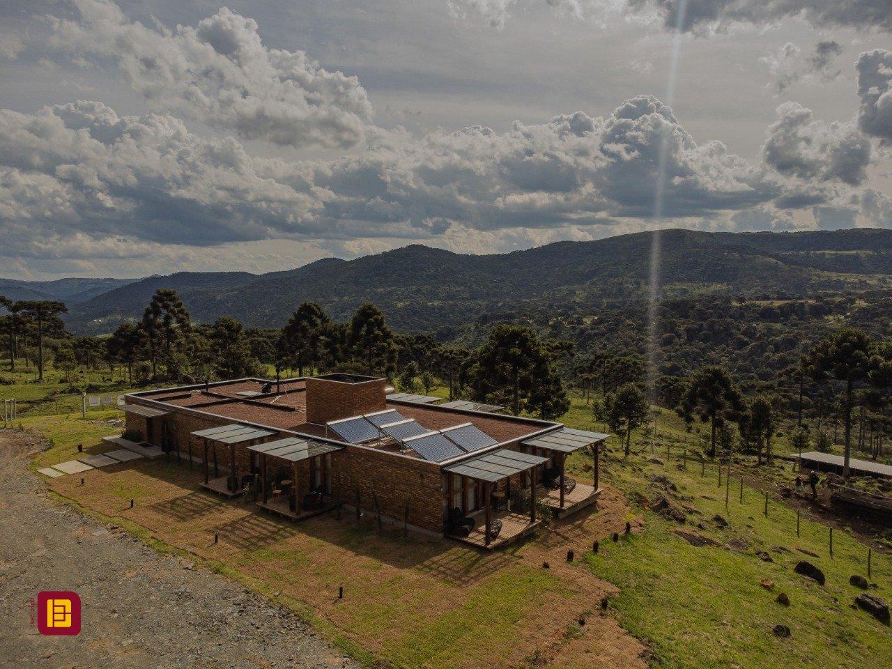 Sítio com 950m², 10 quartos (sendo 10 suítes), no bairro Mundo Novo em Urubici