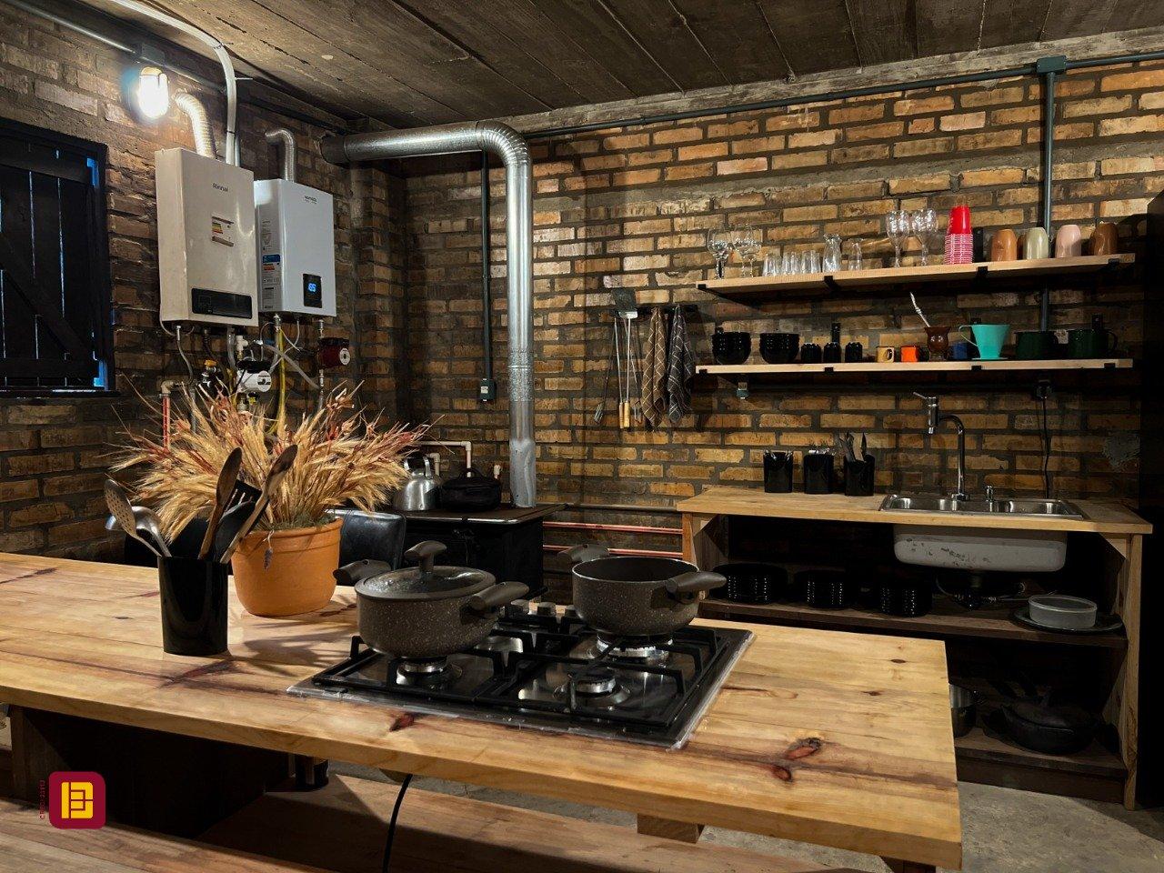 Sítio com 950m², 10 quartos (sendo 10 suítes), no bairro Mundo Novo em Urubici