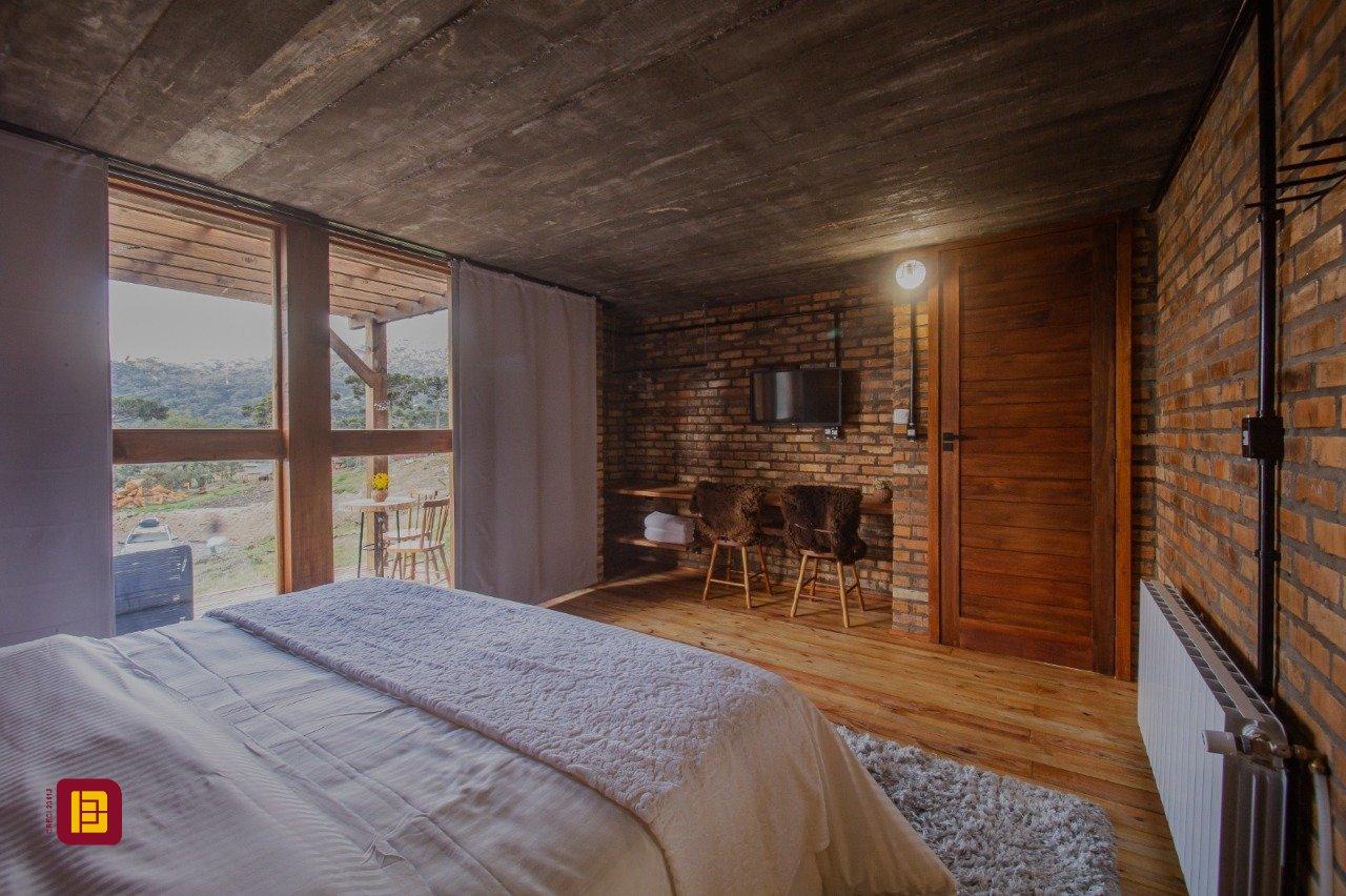 Sítio com 950m², 10 quartos (sendo 10 suítes), no bairro Mundo Novo em Urubici