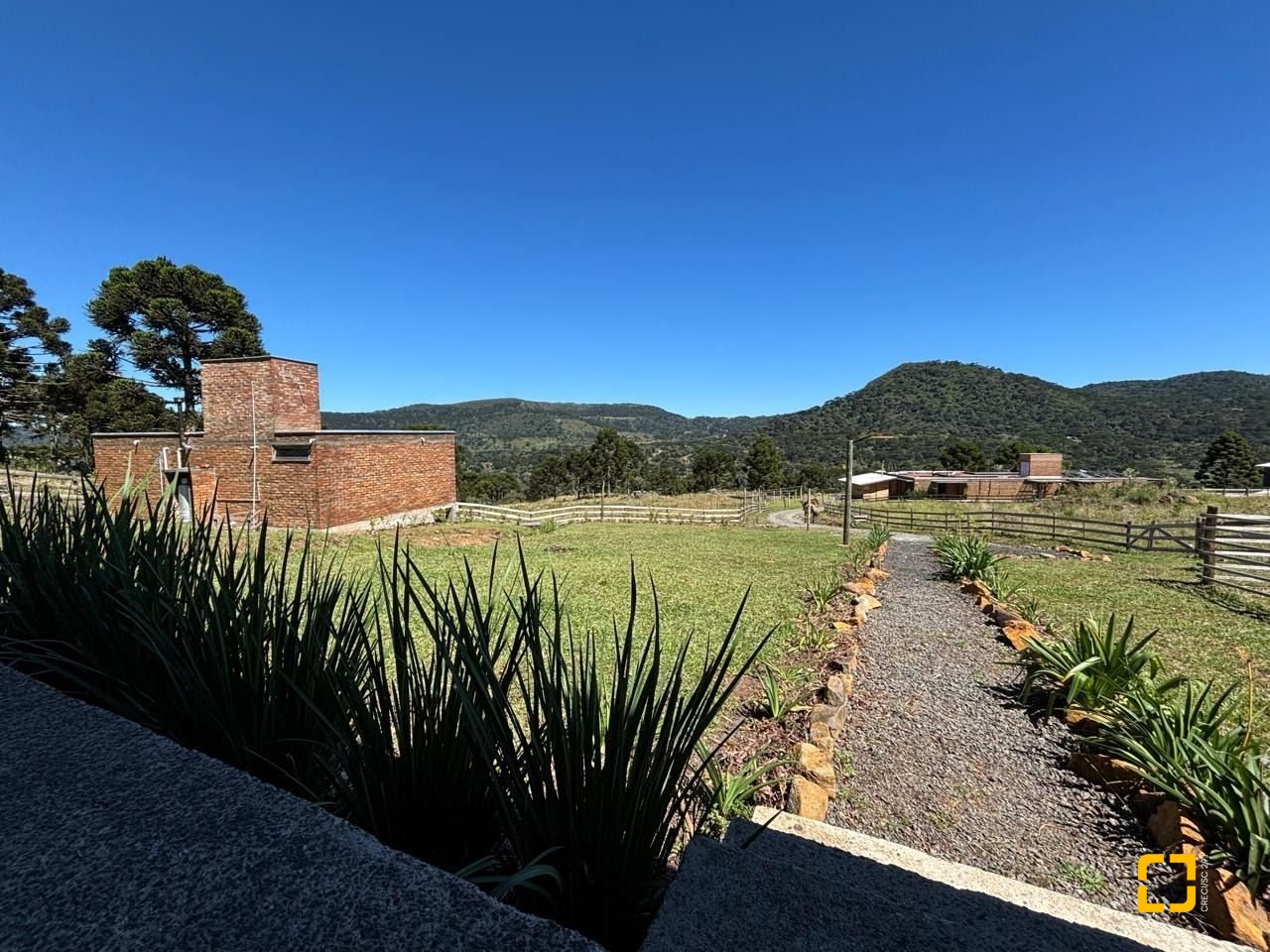 Sítio com 950m², 10 quartos (sendo 10 suítes), no bairro Mundo Novo em Urubici