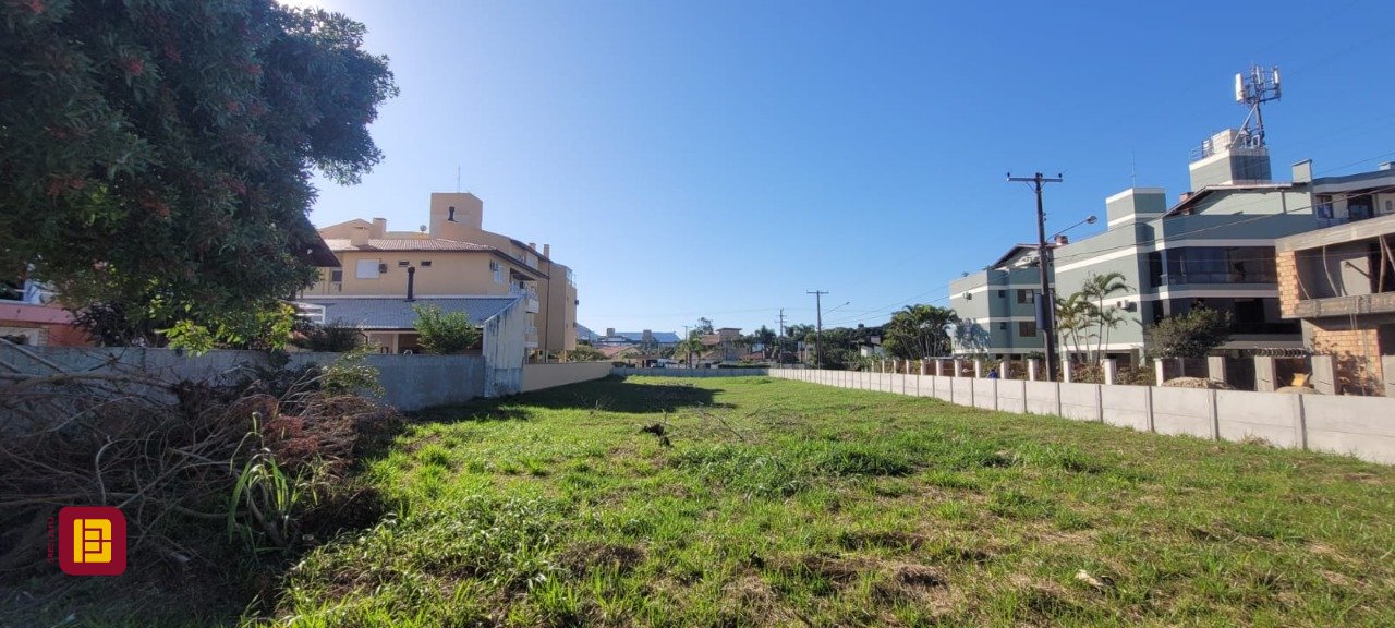 Terreno com 552m², no bairro Ingleses em Florianópolis