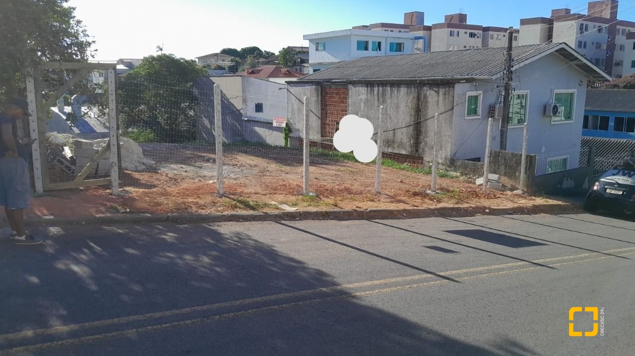Terreno com 426m², no bairro Jardim Atlântico em Florianópolis
