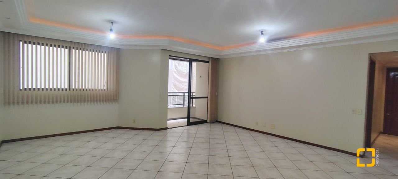 Apartamento com 134m², 4 quartos (sendo 1 suíte), 1 garagem, no bairro Agronômica em Florianópolis