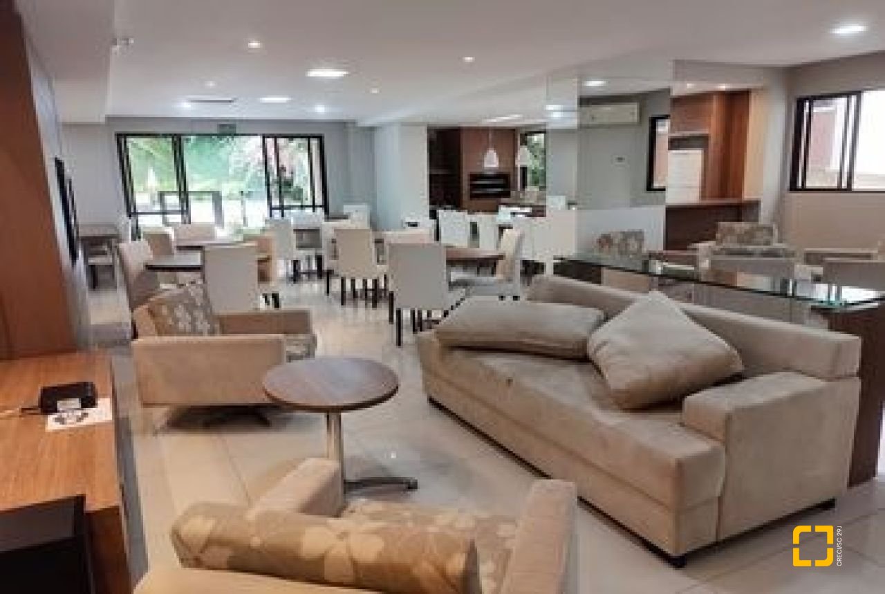 Apartamento com 134m², 4 quartos (sendo 1 suíte), 1 garagem, no bairro Agronômica em Florianópolis