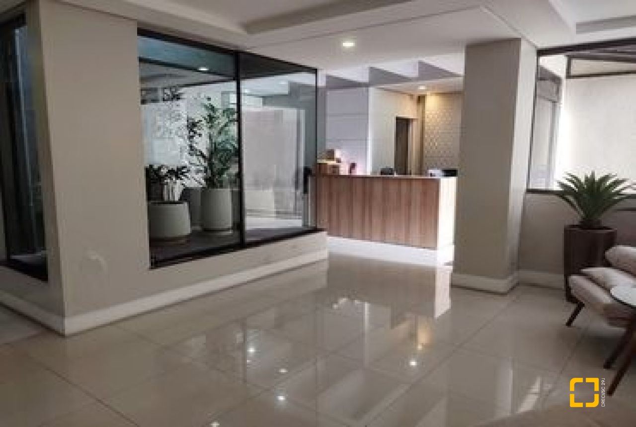 Apartamento com 134m², 4 quartos (sendo 1 suíte), 1 garagem, no bairro Agronômica em Florianópolis