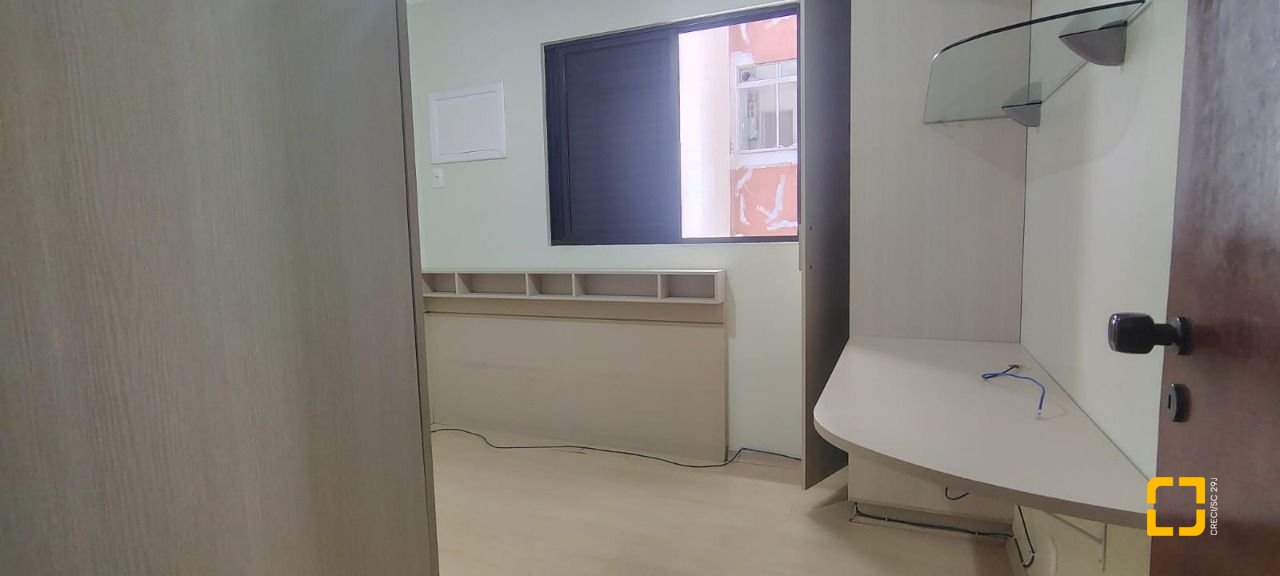 Apartamento com 134m², 4 quartos (sendo 1 suíte), 1 garagem, no bairro Agronômica em Florianópolis