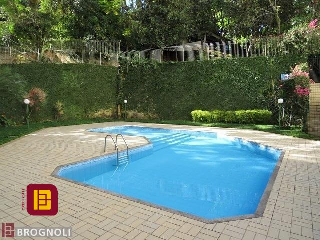 Apartamento com 134m², 4 quartos (sendo 1 suíte), 1 garagem, no bairro Agronômica em Florianópolis