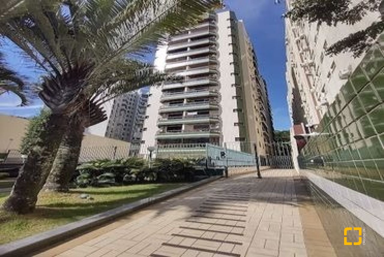 Apartamento com 134m², 4 quartos (sendo 1 suíte), 1 garagem, no bairro Agronômica em Florianópolis